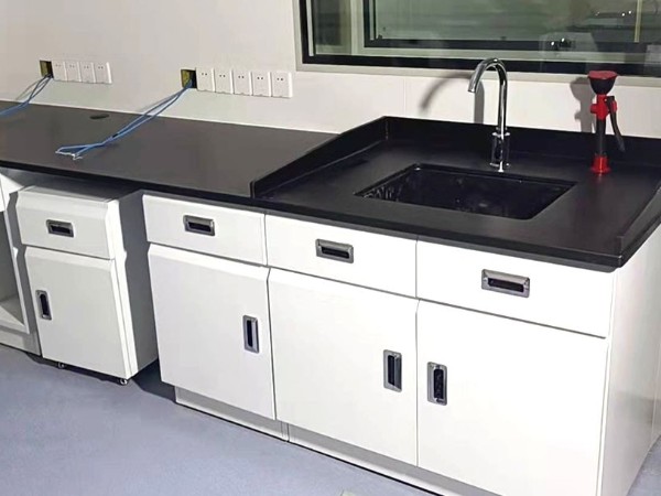 延長(zhǎng)實(shí)驗(yàn)室家具實(shí)驗(yàn)臺(tái)使用壽命介紹！